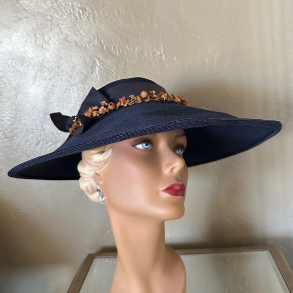HEAVENLY 1950s\' NAVY WIDE BRIM HAT + BOWS & TAN FABRIC FLOWERS main image 11